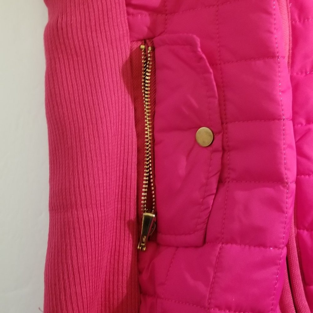 Coral Quilted Vest with Pockets - Picture 6 of 6